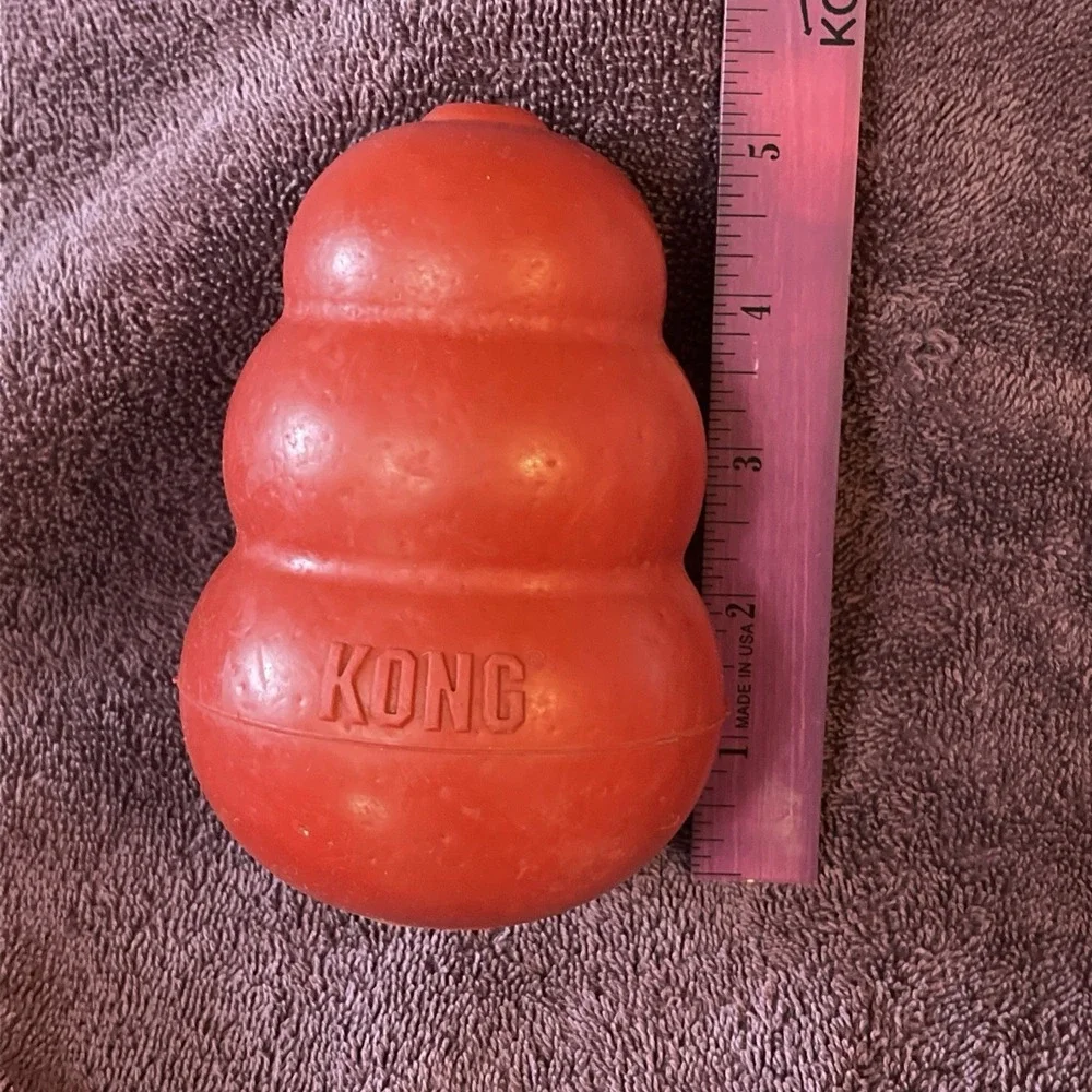 KONG Durable Treat Dispensing Stuffable Toy Classic Red Small Dog Used 3.5